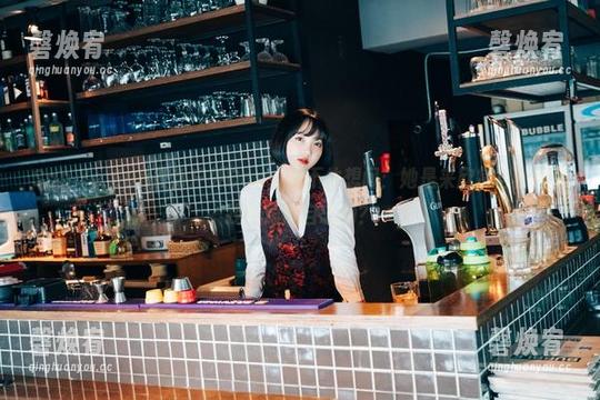 Son Ye Eun Son Ye Eun最新户外Cos,忍不住想问:她是来欣赏自然还是找新角度自恋的?
